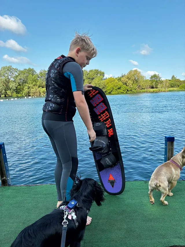 4 Lakes Waterski School - Watersports on the Cotswold Lakes