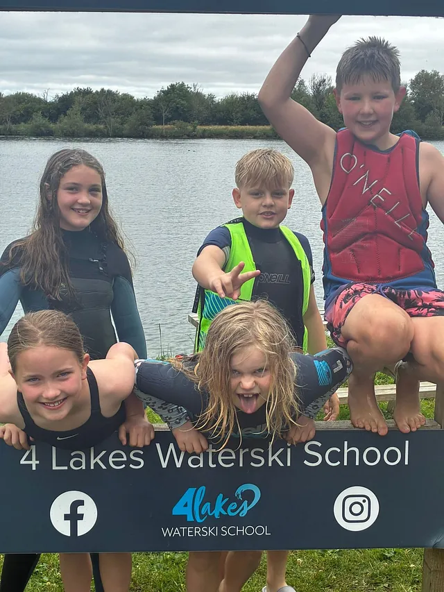 4 Lakes Waterski School - Watersports on the Cotswold Lakes