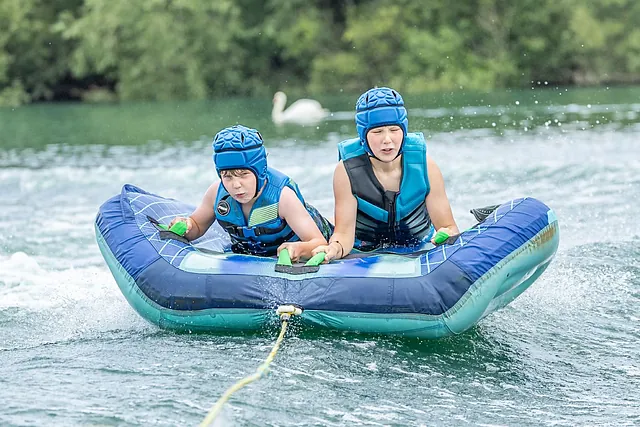 4 Lakes Waterski School - Watersports on the Cotswold Lakes