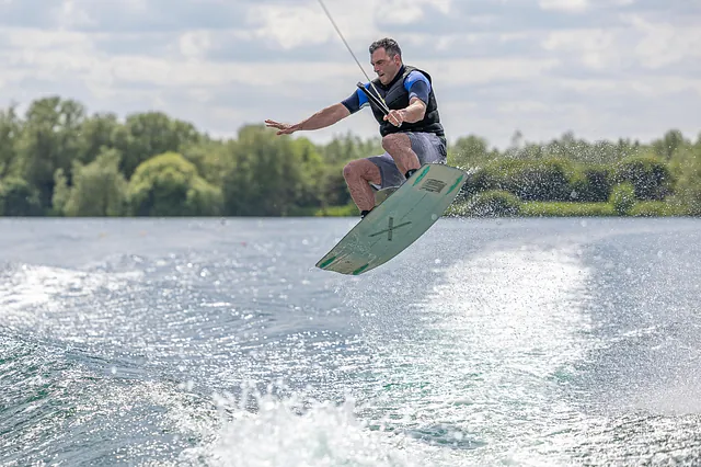 Wakeboarding on the Cotswold water park