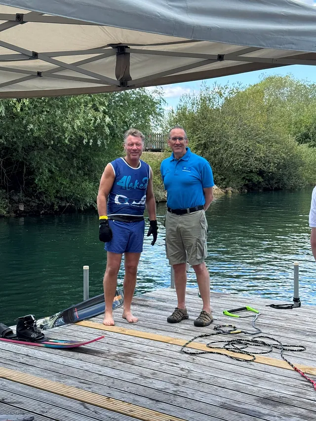 4 Lakes Waterski School - Watersports on the Cotswold Lakes