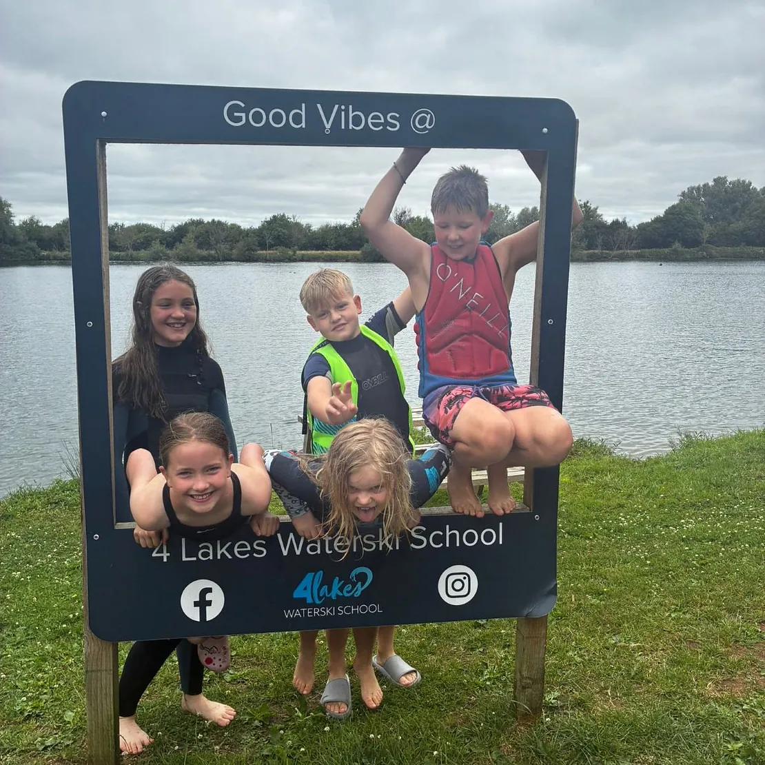 4 Lakes Waterski School - Watersports on the Cotswold Lakes
