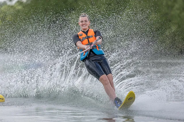 Waterskiing on the Cotswold Water Park