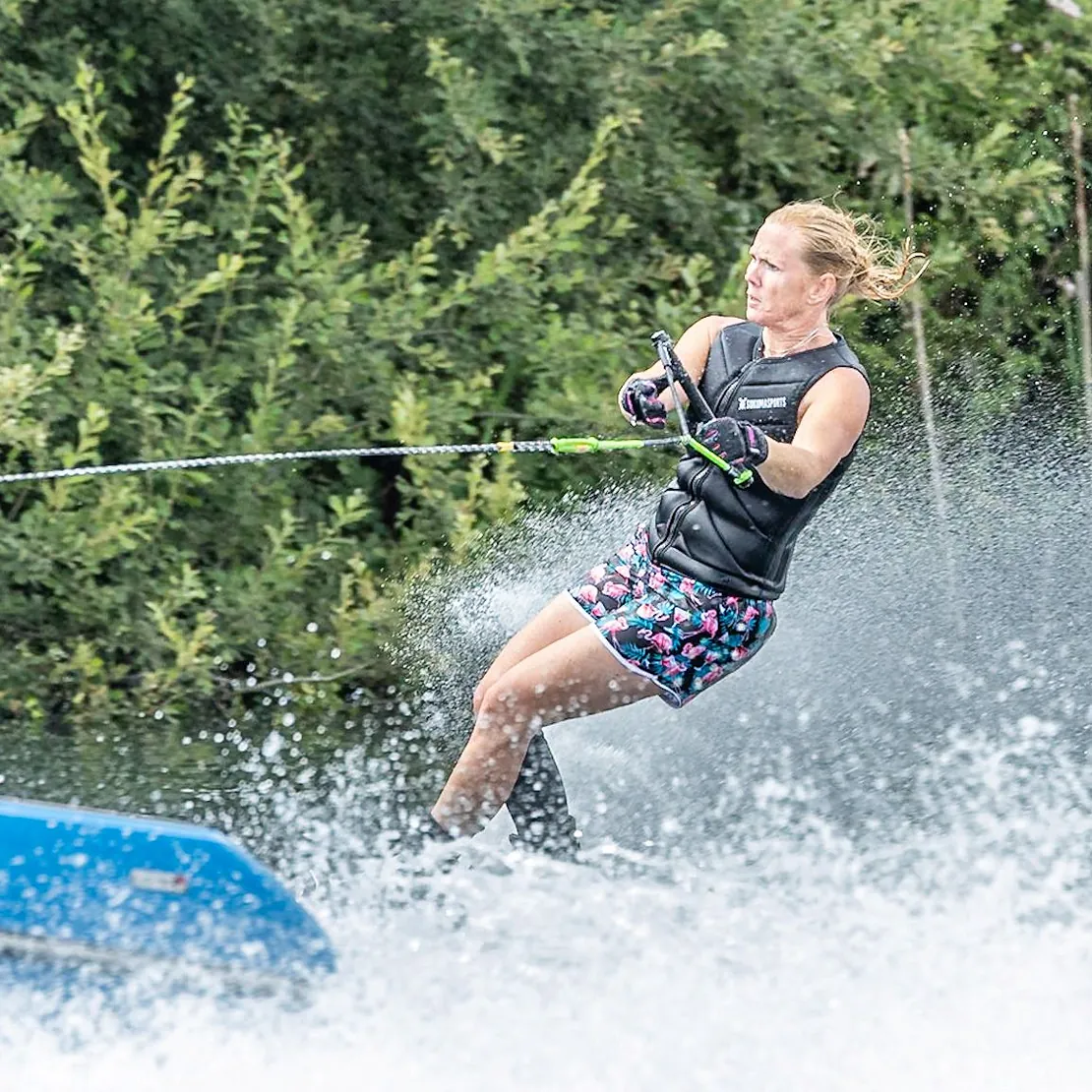 4 Lakes Waterski School - Watersports on the Cotswold Lakes