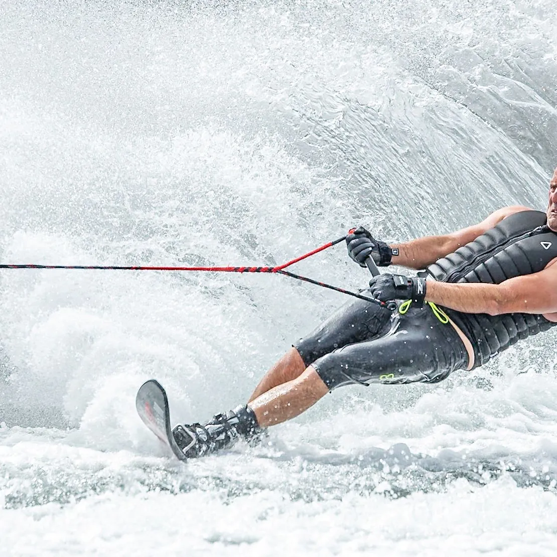 4 Lakes Waterski School - Watersports on the Cotswold Lakes
