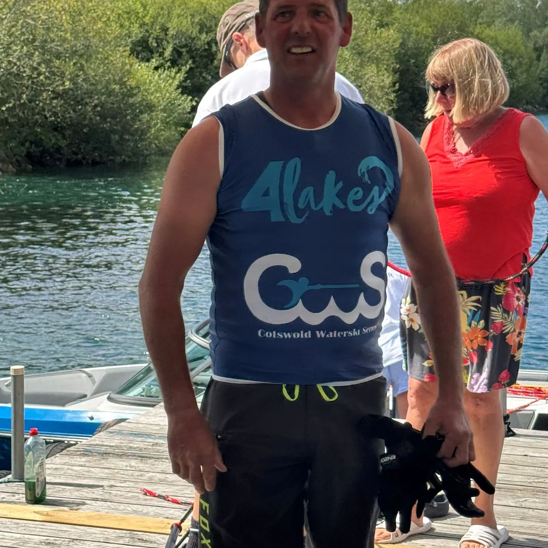 4 Lakes Waterski School - Watersports on the Cotswold Lakes