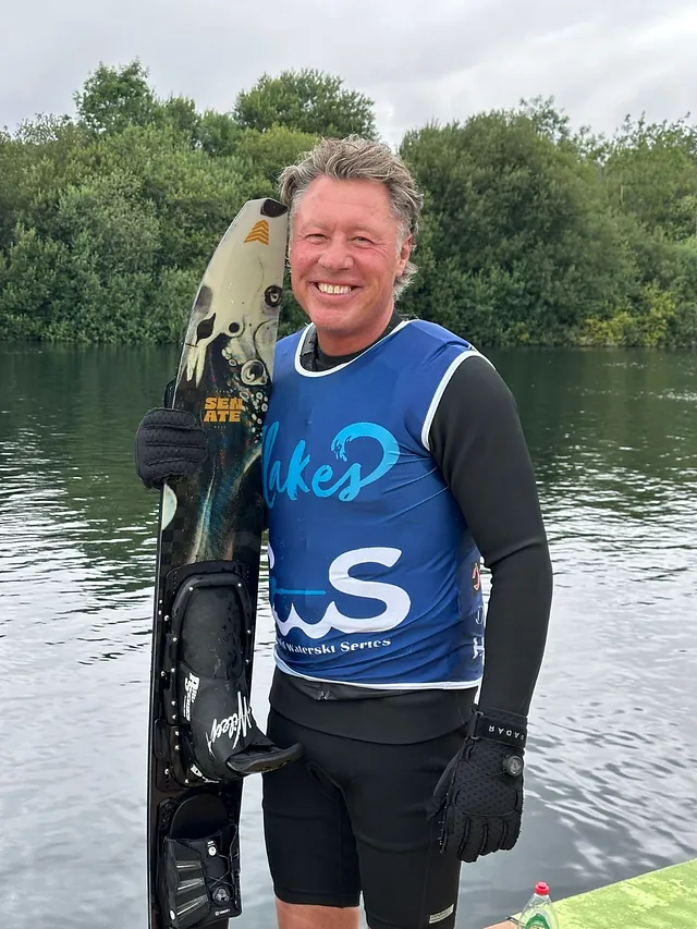 4 Lakes Waterski School - Watersports on the Cotswold Lakes