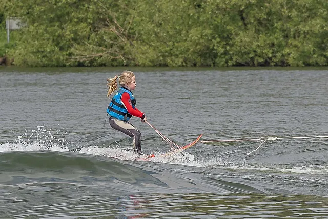 Waterskiing on the Cotswold Water Park