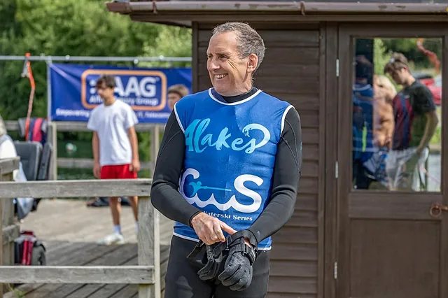 4 Lakes Waterski School - Watersports on the Cotswold Lakes