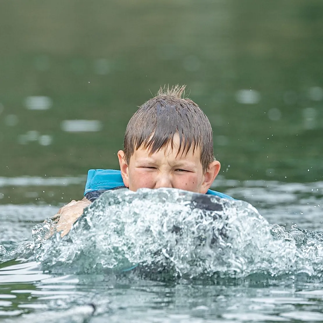 4 Lakes Waterski School - Watersports on the Cotswold Lakes