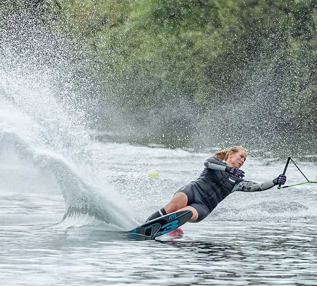 4 Lakes Waterski School - Watersports on the Cotswold Lakes